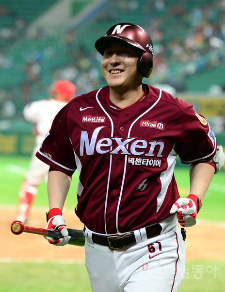 넥센 유한준은 올 시즌 데뷔 첫 3할과 20홈런을 넘기며 연봉 2억8000만원에 재계약했다. 10kg 가까이 체중을 늘리고 식단을 조절하면서 얻은 값진 결과물이었다. 스포츠동아DB