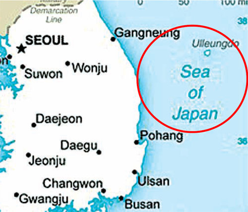 4일 CIA가 공개한 월드 팩트북 한국 지도. 동해가 ‘일본해’로 표기돼 있고 독도는 아예 사라졌다(원 안). 일본 지도에는 독도가 ‘리앙쿠르 암’으로 표기돼 있다. 사진 출처 CIA 월드 팩트북