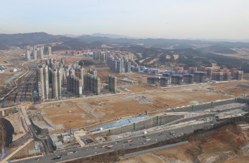 올해 첫 입주를 앞두고 있는 '동탄2신도시' 건설현장 (자료:동아일보DB)