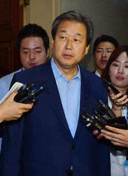 신년기자회견을 가진 새누리당 김무성 대표(출처=신동아)