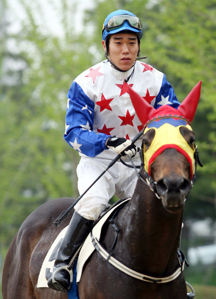 ‘개척자’ 오경환 기수가 올해 서울에서 부경으로 무대를 옮겨 활동한다. 그는 최고의 순간마다 새로운 도전을 선택해왔다. 사진제공｜한국마사회