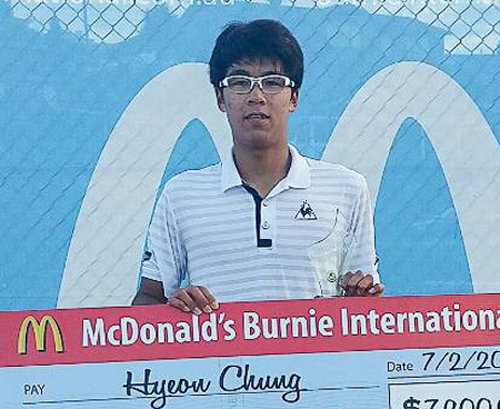 7일 끝난 버니인터내셔널 테니스에서 정상에 오르며 지난해 8월 방콕오픈 이후 생애 두 번째 챌린저 대회 우승을 기록한 정현. 대한테니스협회 제공