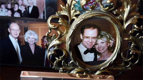 미국 공영 라디오 방송인 NPR의 유명 진행자인 다이앤 림 씨 부부의 단란했던 한때를 담은 가족사진. 남편 존 림 씨는 지난해 6월 파킨슨병으로 사망했다. 사진 출처 워싱턴포스트
