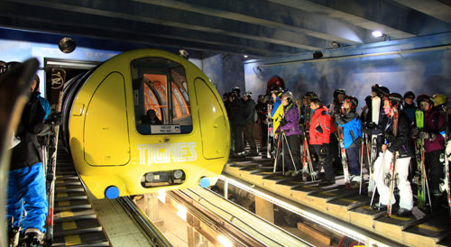 고도차 932m에 최고경사 30도의 지하레일(3484m)을 6분 만에 주파하는 티뉴발클라레의 스키지하철.