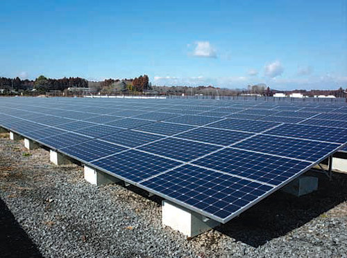 지난달 26일 방문한 일본 최대 규모의 태양광발전소 ‘미토 뉴타운 메가솔라 파크’에는 LS산전이 제작한 태양광 모듈 15만 장이 사용됐다. LS산전 제공
