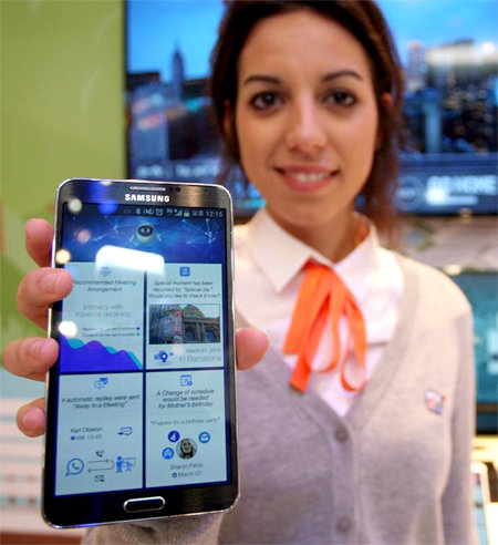 SK텔레콤은 3일(현지 시간) 스페인 바르셀로나에서 진행되고 있는 ‘모바일월드콩그레스(MWC) 2015’에서 개인비서 서비스 ‘에고 메이트(Eggo-Mate·가칭)’와 그 기반이 되는 ‘BE-ME 플랫폼’을 시연했다. SK텔레콤 제공