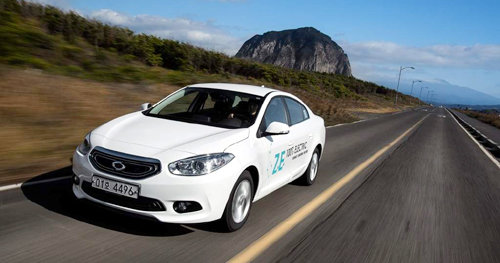 르노삼성자동차의 전기차 SM3 Z.E.는 르노그룹의 첨단 기술이 집약된 결정체로 평가받는다. 국내 최초로 자동차 배터리 75% 용량보증을 실시해 배터리에 대한 고객들의 불안감을 덜어줬다. 르노삼성자동차 제공