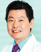 황정빈 치과의사