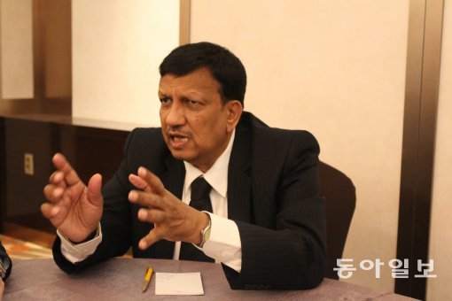 화성탐사선 ‘망갈리안’ 프로젝트 개발을 주도한 시바쿠마 박사. 이우상 동아사이언스기자 idol@donga.com