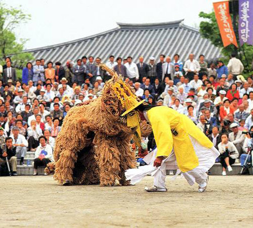 가산오광대 공연 장면. 한국문화재재단 제공