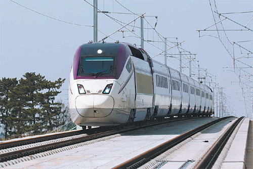 호남고속철도 1단계 사업이 5년 4개월여 만에 완공되면서 2일부터 KTX가 운행된다. 코레일 제공