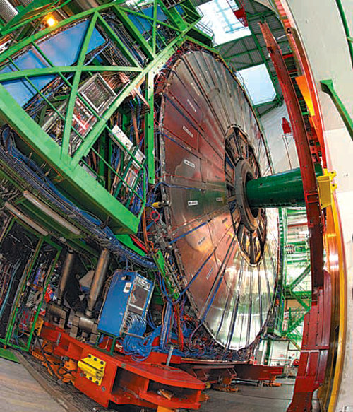 한국 연구진이 개발한 뮤온 입자 검출기. 가속기에서 양성자끼리 충돌한 뒤 생성되