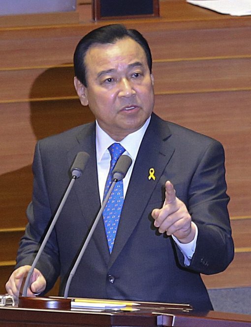 이완구 “총리부터 수사 받겠다”. 사진=동아일보 DB