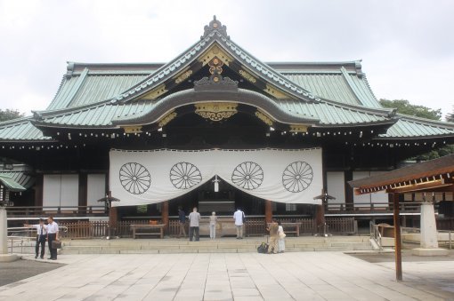 야스쿠니 신사 집단 참배. 사진=동아일보 DB