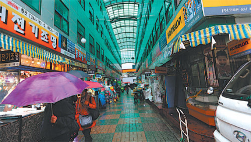 부산 국제시장. 여행스케치 한은희 작가 제공