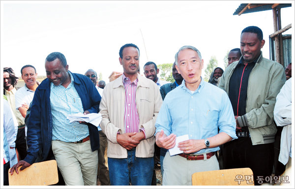 제롬 김 사무총장은 지난 2월 에티오피아를 방문, IVI의 콜레라 백신 접종을 지휘했다