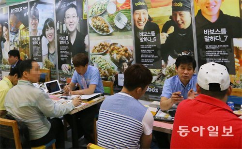 11일 aT센터에서는 한국프랜차이즈산업협회가 주최한 ‘제34회 프랜차이즈산업박람회’도 열렸다. 이 행사와 K-푸드 글로벌 전략 포럼은 국내산 농산물 소비 촉진 등의 주제를 공유하며 동시에 진행됐다.