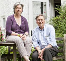 여성 차별적 발언으로 구설에 오른 팀 헌트 전 유니버시티칼리지런던(UCL) 명예교수(오른쪽)와 그의 아내 메리 콜린스 UCL 면역학과 교수. 사진 출처 옵서버