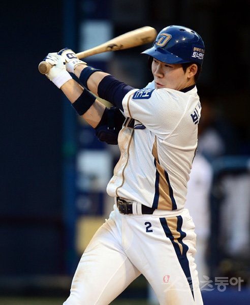 NC 박민우의 유니폼은 늘 흙투성이다. 매 경기 슬라이딩을 하다보니 유니폼이 찢어지는 경우도 다반사다. 그러나 스스로는 ‘더러워진 유니폼’에 자부심을 갖고 있다. 무조건 뛰어야 사는 남자이기 때문이다. 스포츠동아DB