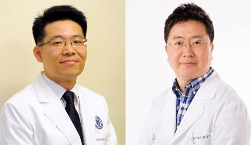 윤호근 연세대 의과대 교수와 최경철 울산대 의과대 교수
