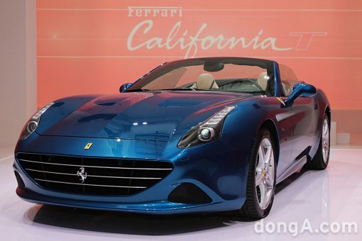 사진=2015년형 페라리 캘리포니아 T