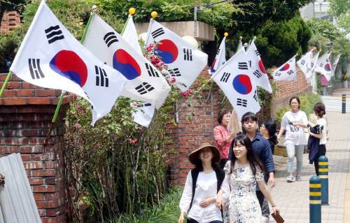 임시 공휴일 지정 검토. 사진=동아일보 DB