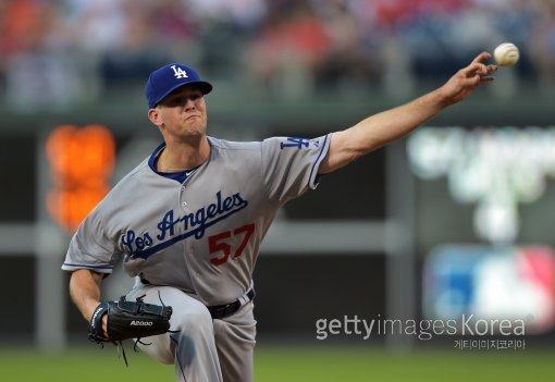 LA 다저스는 알렉스 우드(사진)와 멧 레이토스를 영입해 선발진을 새롭게 꾸몄다. 우드는 5일(한국시간) 필라델피아전에 선발등판해 6이닝 4실점으로 패전을 기록했다. 사진=ⓒGettyimages멀티비츠