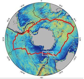 야구 공의 실밥처럼 남극 대륙을 둘러싸고 있는 남극 중앙해령(붉은 선)에서 극지연구소 연구팀이 새로 열수분출구를 발견했다. 하얀 실선으로 된 부분이 이번 연구팀이 탐사를 진행한 지역이다. 극지연구소 제공