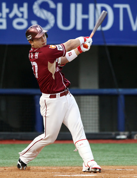 넥센 포수 박동원은 26일까지 52타점을 올리고 만루홈런을 2방이나 쏘아 올리면서 4번타자 같은 9번타자 역할을 해내고 있다. 사진제공｜스포츠코리아