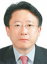 신성환 한국금융연구원장 (홍익대 교수)