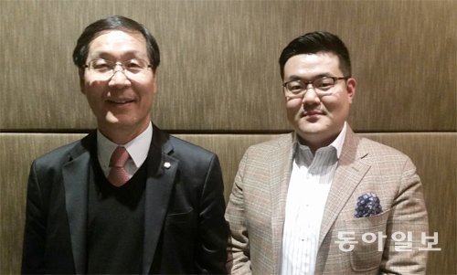 한국 동요와 대중가요를 통해 한국 사회 발전상을 소개하는 공연을 기획한 김장실 새누리당 의원(왼쪽)과 전문기획사 제이삭(JSAC)의 박준식 대표.
뉴욕=부형권 특파원 bookum90@donga.com