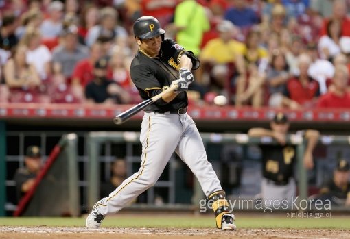 피츠버그 강정호는 17일(한국시간) 발표된 내셔널리그 올해의 신인 투표에서 3위에 오르며 2013년 LA 다저스 류현진을 넘어 한국선수 역대 신인왕 투표 최다득점을 기록했다 사진=ⓒGettyimages멀티비츠