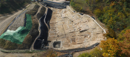 총 31곳의 백제시대 건물터가 발견된 충남 공주시 공산성 발굴 현장. 이번에 발견된 건물터는 웅진시대 관청이었을 것으로 추정된다. 문화재청 제공