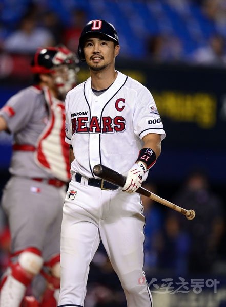 만 30세의 국가대표 내야수 프리에이전트(FA)는 매우 매력적이다. 그러나 두산을 제외하고 오재원에게 관심을 기울이는 구단은 좀처럼 나타나지 않고 있다. 스포츠동아DB