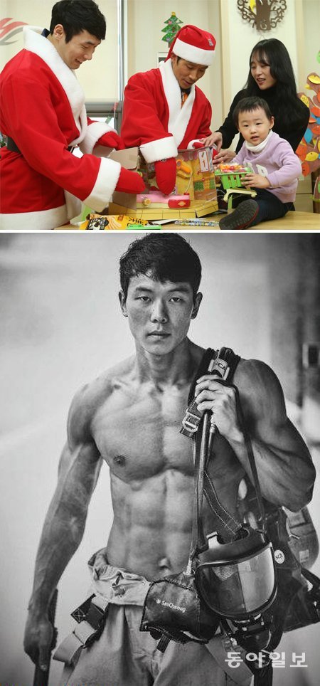 24일 오전 서울 영등포구 한림대 한강성심병원에서 산타 복장을 입은 ‘몸짱 소방관’들이 화상으로 입원한 이하윤 양에게 장난감을 전달하고 있다. 이들은 ‘몸짱 달력’(아래쪽 사진) 판매 수익금으로 아이들에게 줄 크리스마스 선물을 마련했다. 양회성 기자 yohan@donga.com