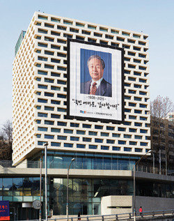 2016년 3월 개관 예정인 김영삼도서관은 다른 곳과 달리 공공도서관 성격이 강할 것으로 기대를 모으고 있다. 홍중식 기자