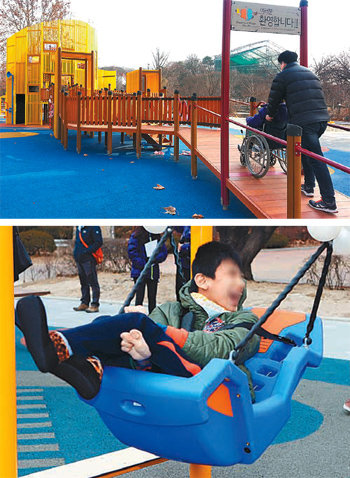 13일 서울 광진구 어린이대공원 ‘꿈틀꿈틀 놀이터’에서 휠체어를 탄 어린이가 경사로를 이용해 미끄럼틀로 올라가고 있다. 한 어린이는 안전벨트를 맬 수 있는 ‘카시트 그네’를 타며 즐거워하고 있다(아래 사진). 서울시 제공