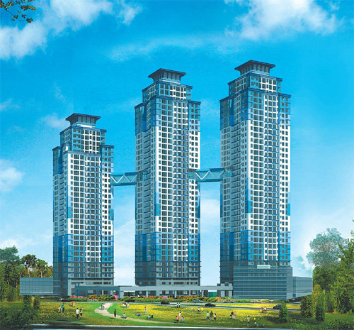 서울의 대표적 교육 특구인 목동 오목교역 인근에 들어서는 지역주택조합 아파트 ‘오목교 휴엔하임’이 조합원 모집에 나서자 ‘맹모’들의 호응이 뜨겁다. 인근에는 복합 쇼핑몰과 대형 병원 등이 인접해 있고 중앙공원을 중심으로 한 녹지비율이 높아 생활이 편리하다.