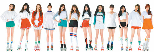 데뷔를 앞둔 한중 합작 12인조 여성그룹 ‘우주소녀’. 소속사는 “멤버 각자 유니크한 캐릭터를 갖고 전 세계적으로 통할 수 있는 보편적인 킬러 콘텐츠를 지향할 것” 이라고 했다. 스타쉽엔터테인먼트 제공