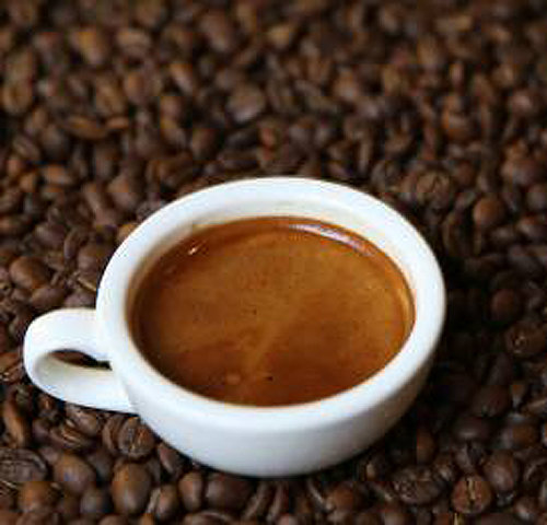 英연구팀 “커피 하루 2잔 마시면 간경화 위험 44% 감소”