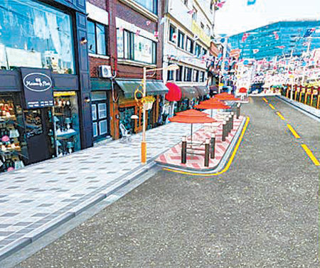 서울 용산구 이태원 가구거리가 넓은 보도와 꽃길을 갖춘 ‘사람 중심의 걷기 좋은 거리’로 꾸며진다. 용산구 제공