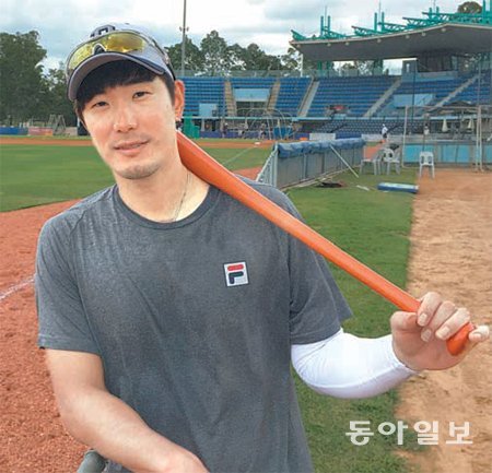 전지훈련지인 호주 시드니 블랙타운 파크에서 타격 훈련을 마친 두산 유격수 김재호. 시드니=김종석 기자 kjs0123@donga.com