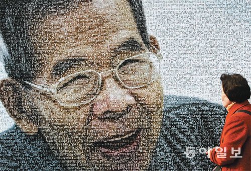 2009년 선종한 김수환 추기경은 종교 지도자를 넘어 우리 사회의 큰 어른이자 정신적 지주였다. 그가 보여준 용기와 신념, 그리고 사랑은 많은 이들을 깨우치게 했다. 동아일보DB