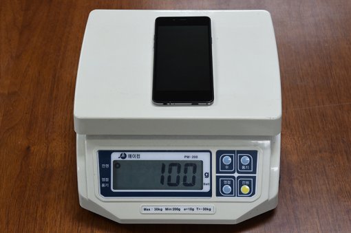 위코 퓨어의 무게는 100g이다. (출처=동아닷컴)