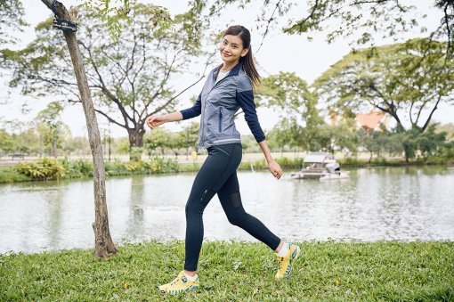 ‘옵티멀브리드3’와 함께 플라이워크 테크에어 재킷, 플라이워크 니트팬츠를 입은 K2 모델 안다. K2제공