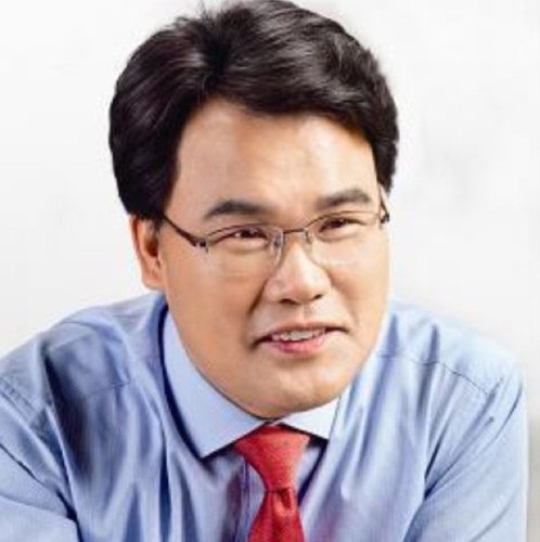 유승민 파동 탓에 이재만 전 대구동구청장은 끝내 후보자격을 얻지 못했다.