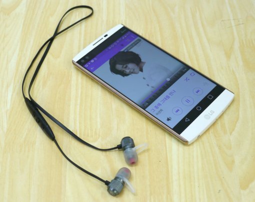 LG V10과 조합 (출처=IT동아)