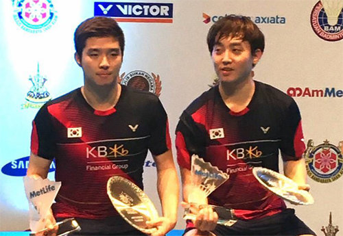 말레이시아오픈에서 우승한 김기정(왼쪽)과 김사랑.