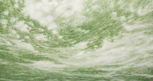 염색한지 위에 작은 한지 조각을 붙여 구름을 형성한 ‘공기와 꿈’(2013년). 작가의 하늘색은 ‘하늘색’에 국한하지 않는다. 사비나미술관 제공
