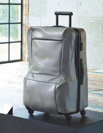 베라크루즈의 운전석은 여행용 가방으로 변신했다. 현대자동차 제공